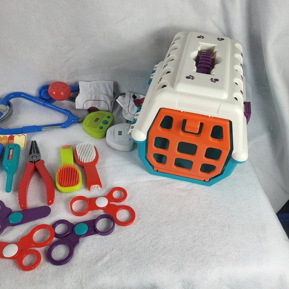 Veterinary Pretend Play Kit Pet Medical Doctor Set Toys Dog Imagination 20+ pcs